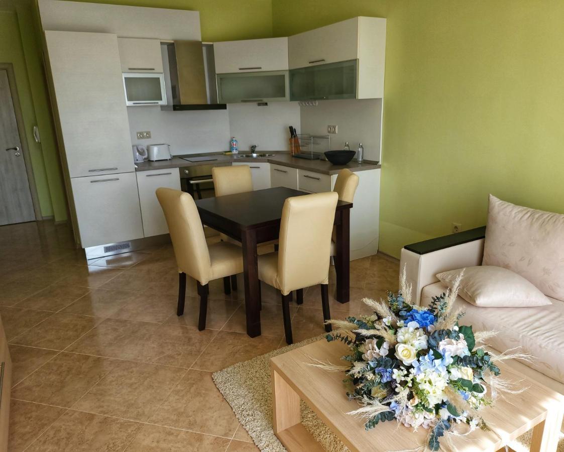 Elegantz Apartments Lamer 바르나 외부 사진